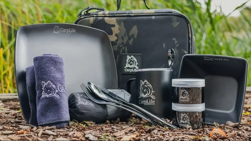CarpLife Eclipse Camo Dinner Set